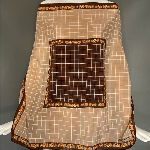 Vintage Jean Patou Silk Scarf 27 In Sq Excellent Condition - Picture 4 of 10